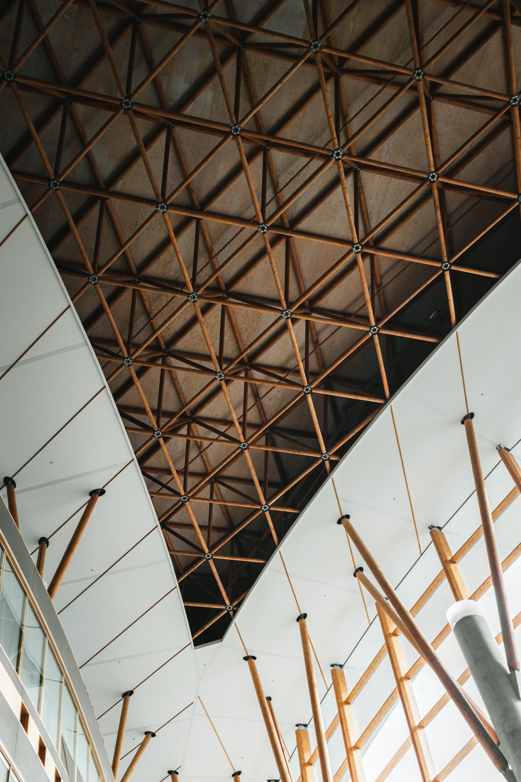 beautiful ceiling in a tall building. white and gold. pretty.